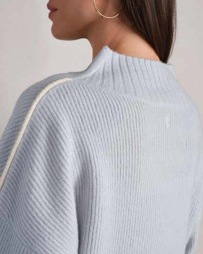 Westside V-Neck Sweater - US 8588