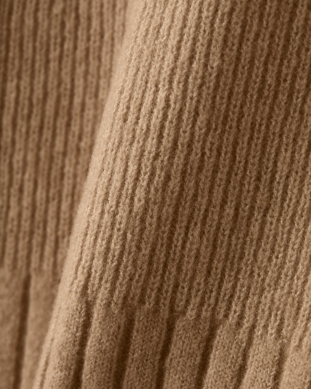 Westside V-Neck Sweater - US 4348