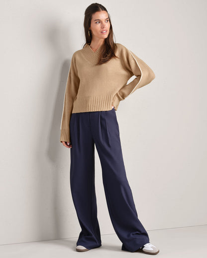 Westside V-Neck Sweater - US 4348