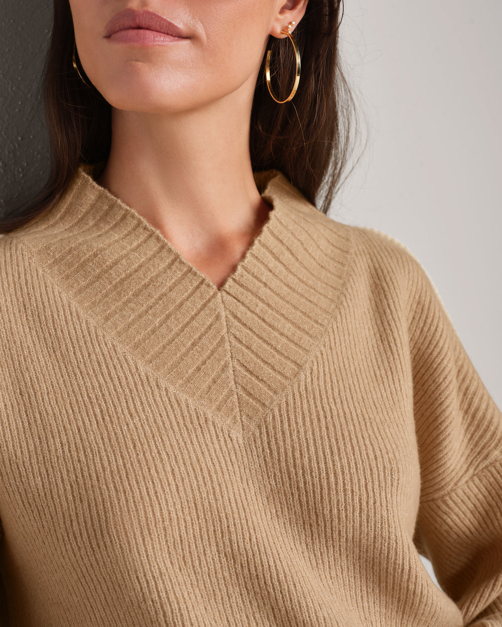 Westside V-Neck Sweater - US 4348